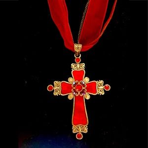 Ribbon cross necklace